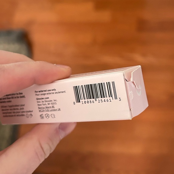 NWT Glossier G Suit Soft Touch Matte Liquid Lip Crème - Picture 9 of 9